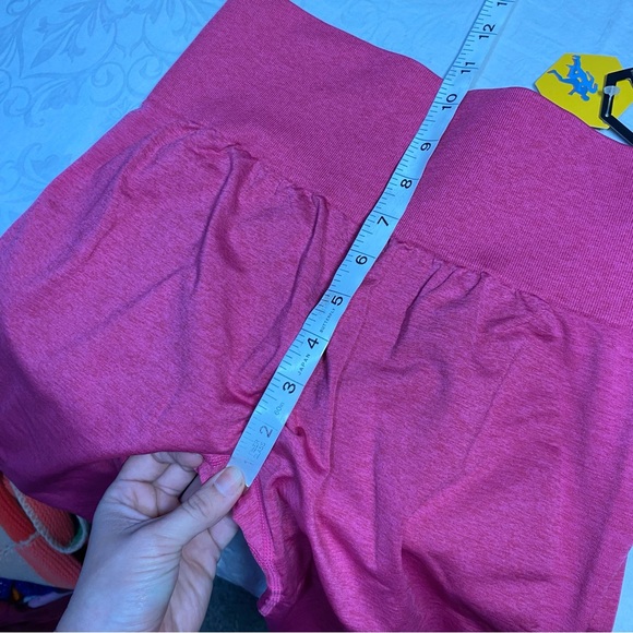 NWT Gillya Scrunch Butt Compression Leggings Barbie Pink Brand New Thick Smooth - Picture 5 of 9